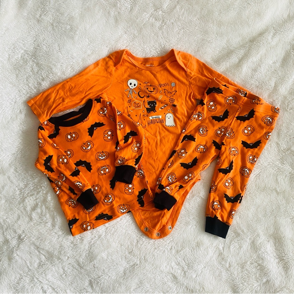 FREE w/purchase 3 Piece Halloween Bundle - Onesie and Two Piece Pyjamas